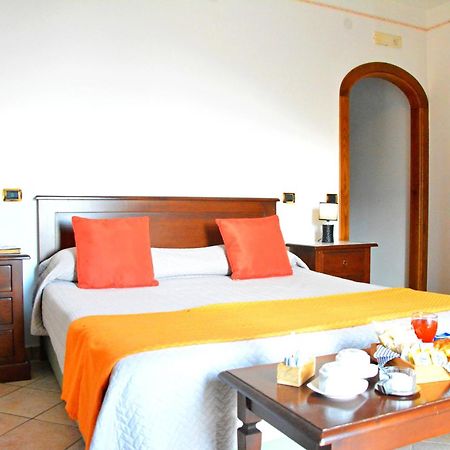 Agriturismo Sul Sentiero Pianillo Luaran gambar