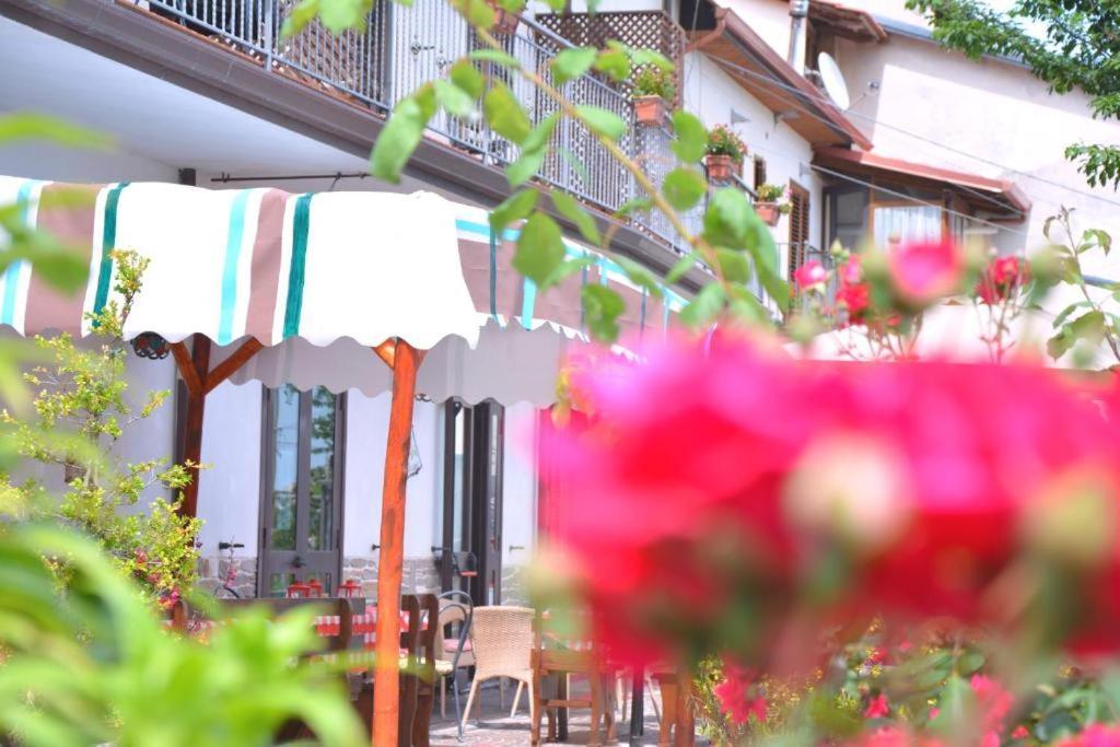 Agriturismo Sul Sentiero Pianillo Luaran gambar